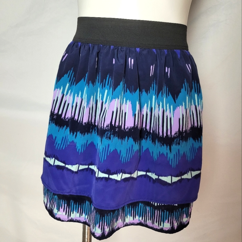 Abstract striped two-tiered skirt